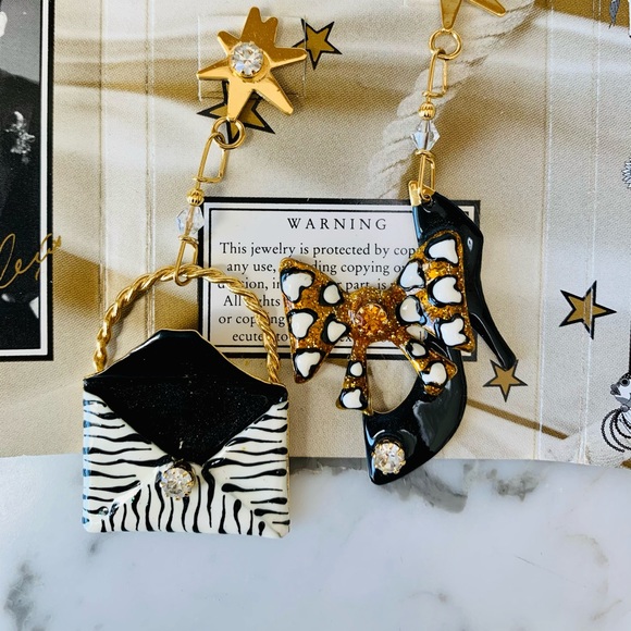 Lunch at the Ritz - Vintage Purse & Pump Earrings - Picture 6 of 7